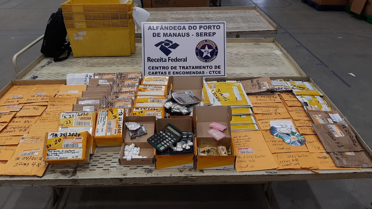 Analistas Tributários da Receita Federal atuam na apreensão de cytotec no CTCE de Manaus 3