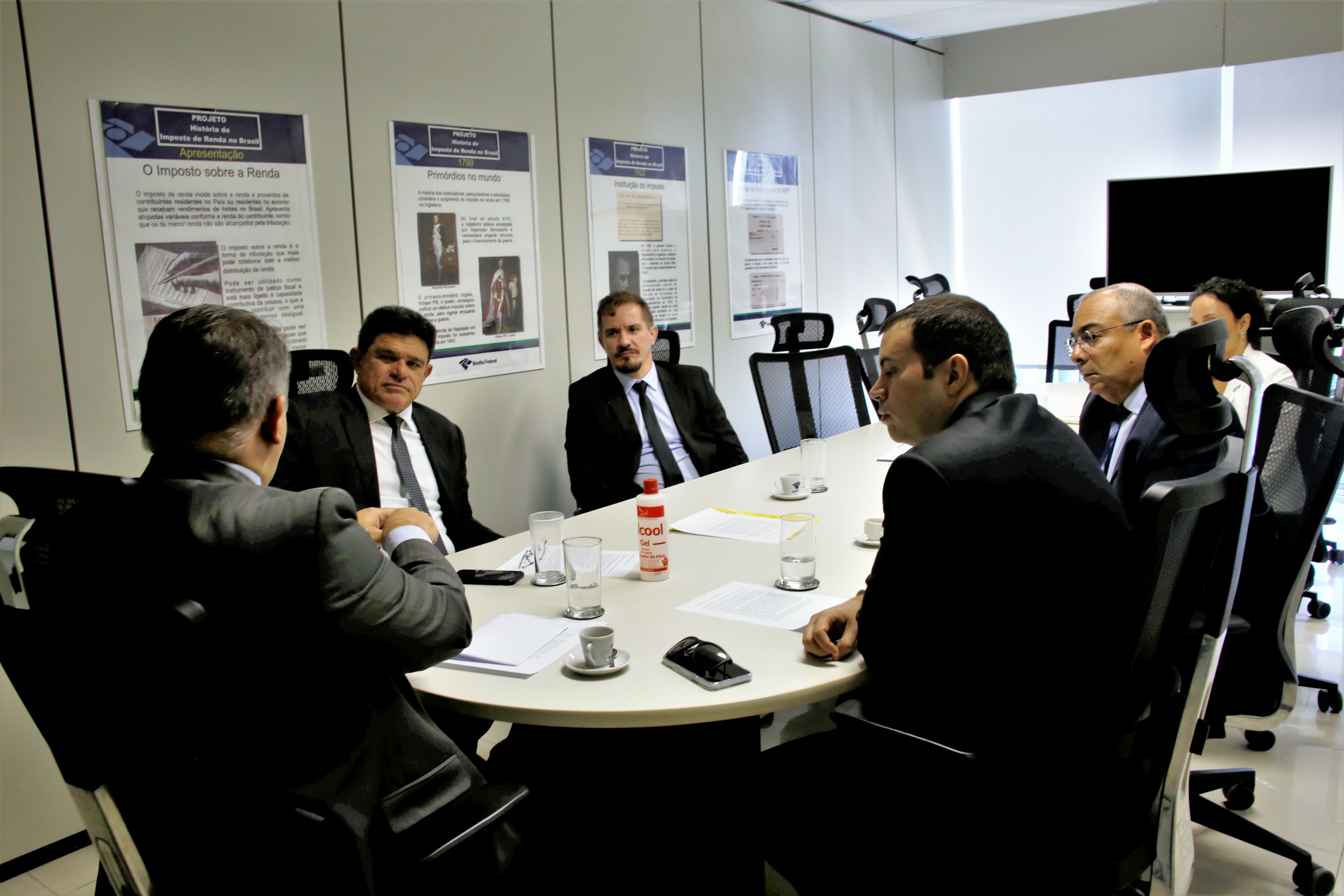 Sindireceita debate temas de interesse da categoria em reunião com representantes da Sufis/RFB