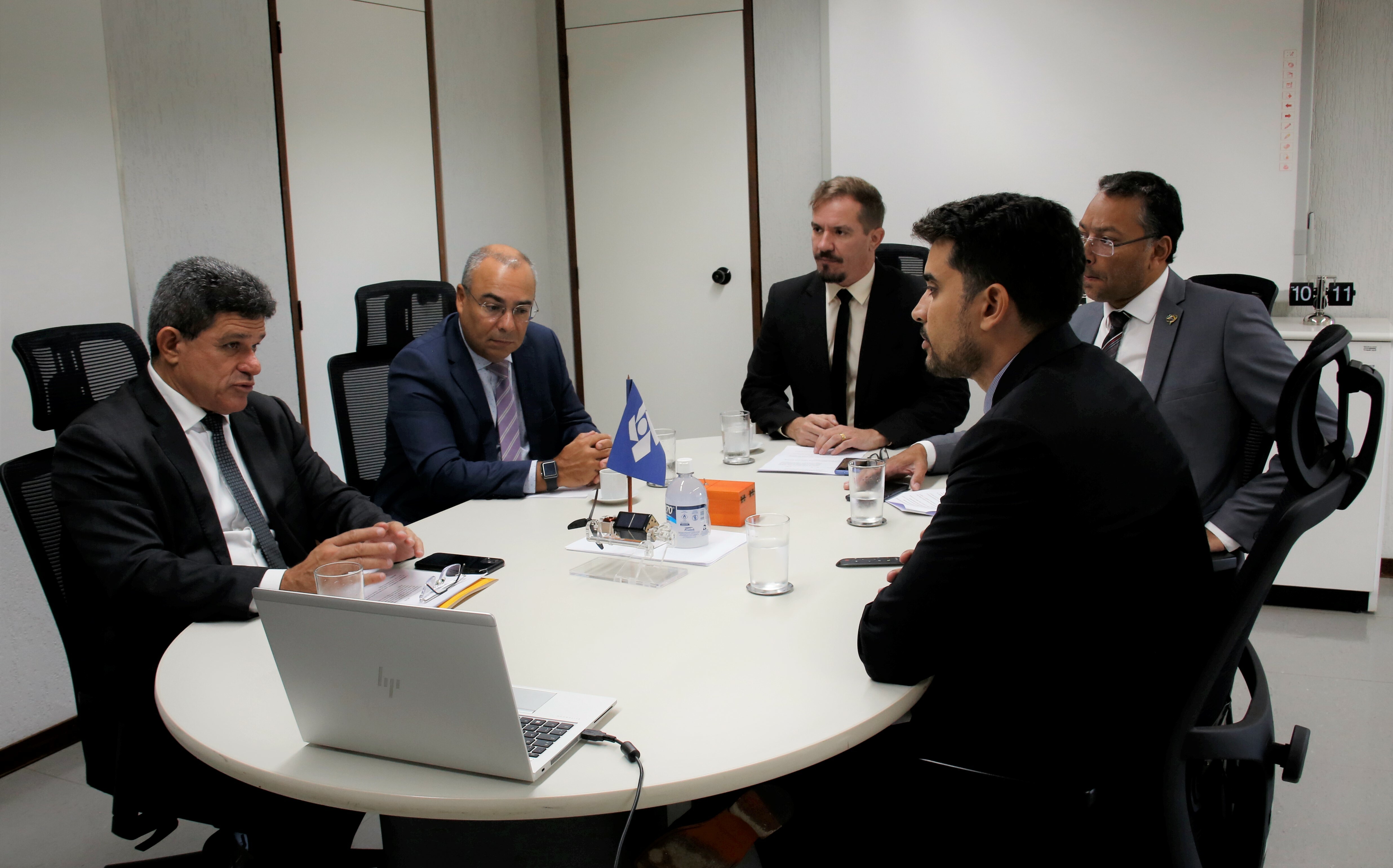 Sindireceita apresenta proposta de minuta do decreto de atribuições e debate Projeto de Gestão em reunião junto à Cotec/RFB