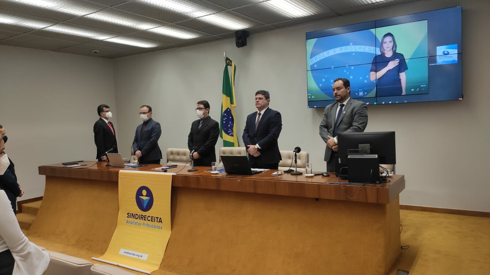 Nova tributação da renda proposta pelo Sindireceita beneficia contribuintes e garante arrecadação bilionária ao Brasil