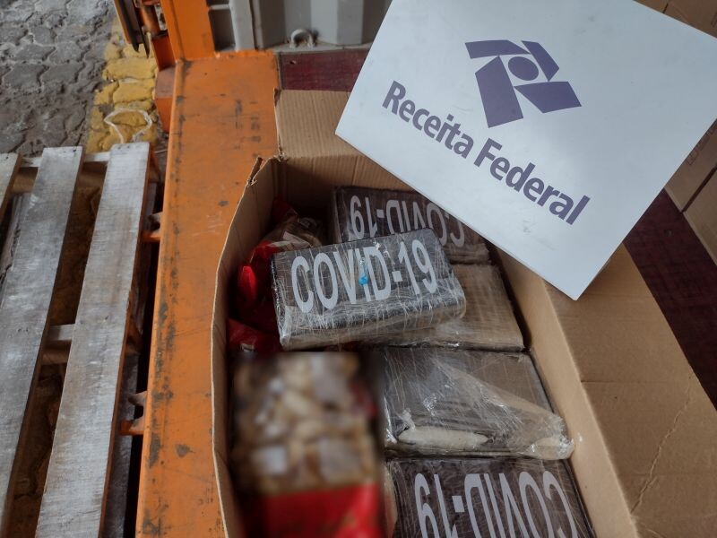 Drogas e mercadorias irregulares apreendidas no final de junho de 22 8