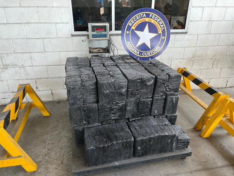Analistas Tributários da RFB atuam na apreensão de 778kg de cocaína no Porto de Rio de Janeiro 1