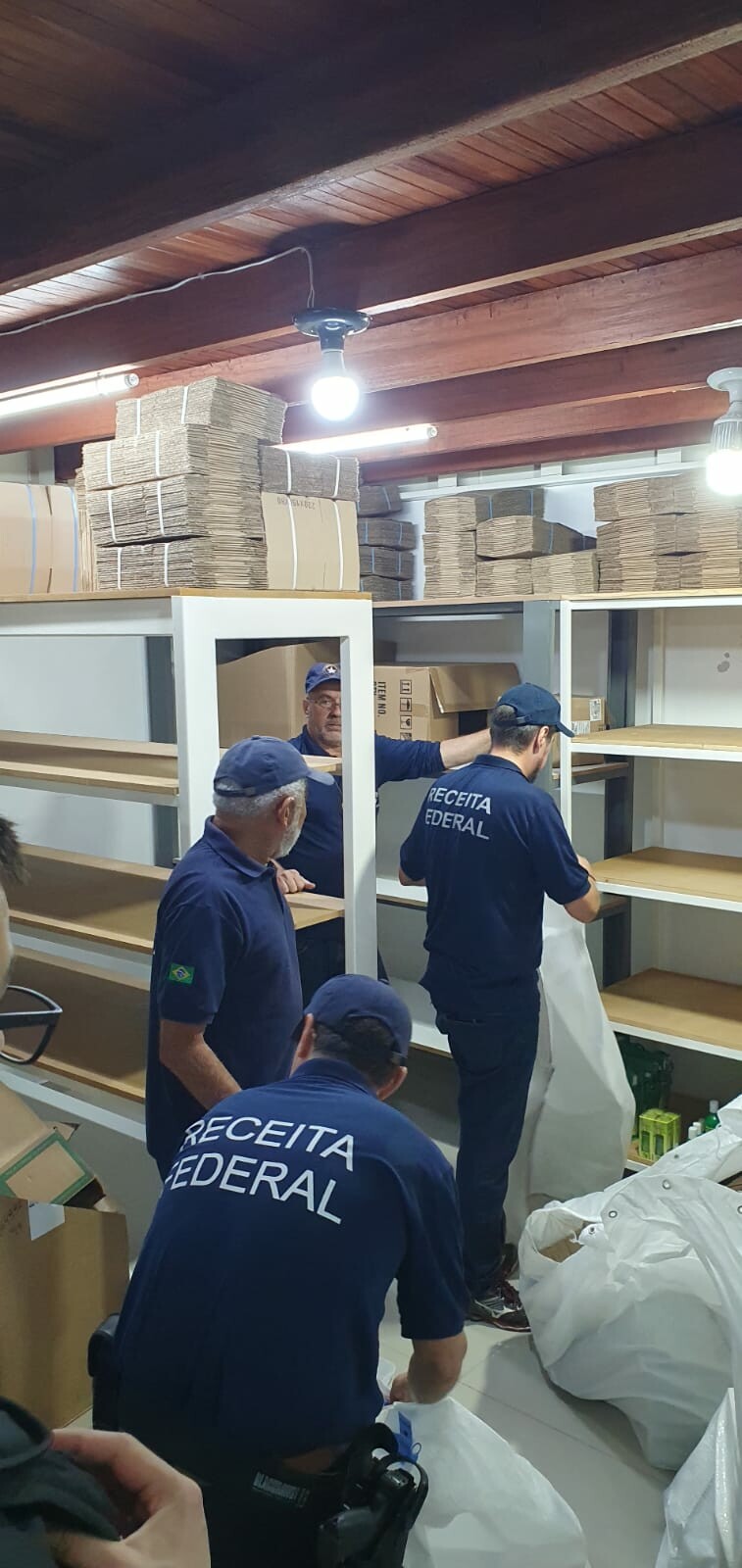 Operação Comércio Digital Analistas Tributários da Receita Federal do Brasil atuam na investigação de grupo envolvido no crime de descaminho em MarauRS 4