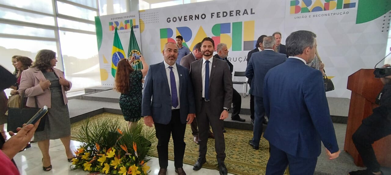 Sindireceita participa de cerimônia de publicação da MP que reajusta os salários dos servidores 3