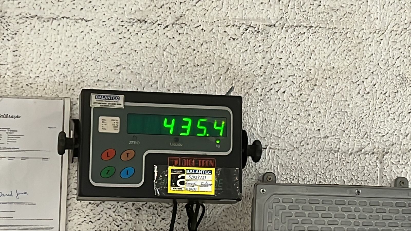 Analistas Tributários da Receita Federal do Brasil atuam na apreensão de 430kg de cocaína no Porto de NavegantesSC 2