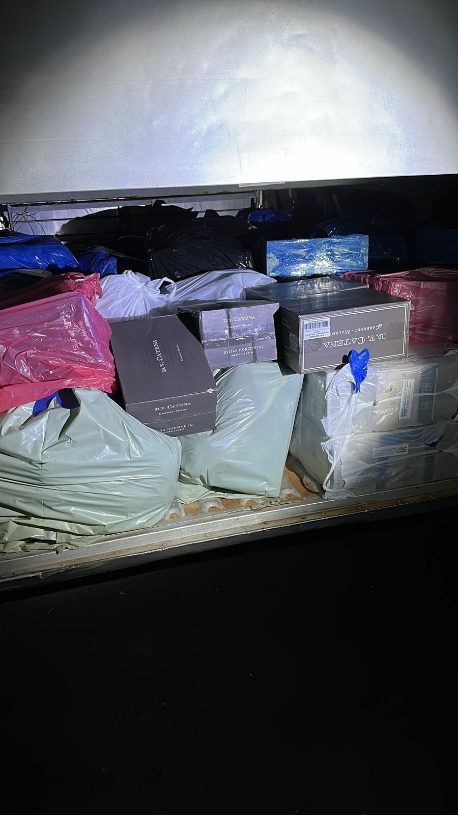 Analistas Tributários da RFB atuam na retenção de mercadorias irregulares valoradas em R2 milhões na BR 369 5