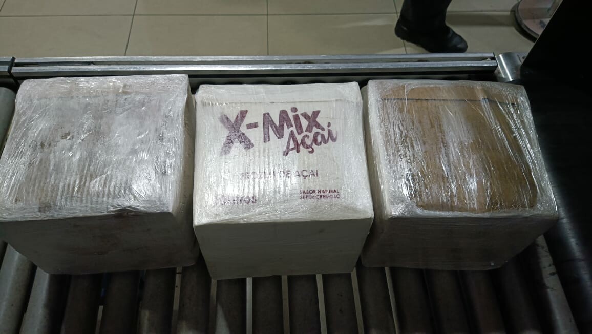 Analistas Tributários atuam na apreensão de 146kg de skunk no Aeroporto de ManausAM 5