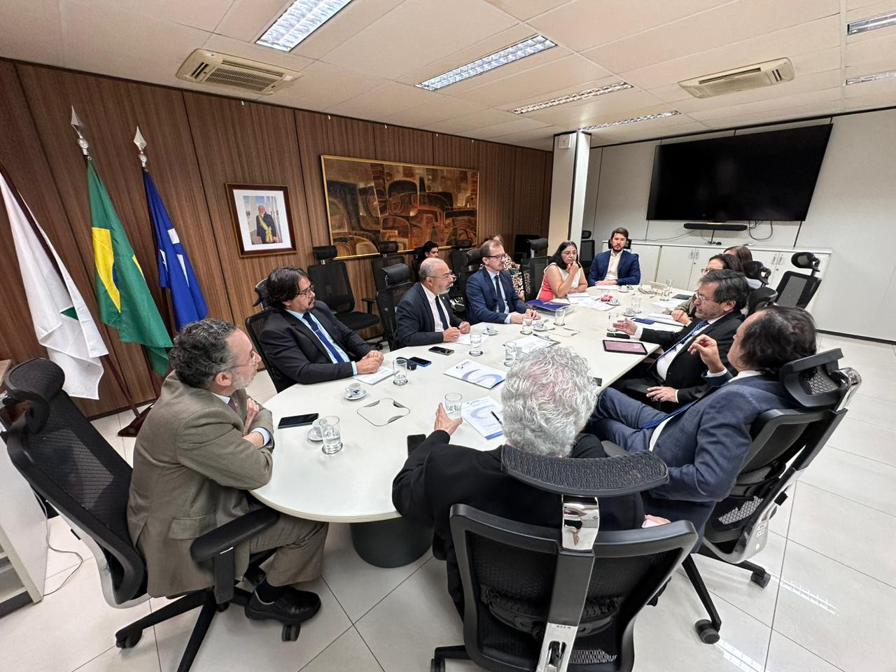 Sindireceita apresenta críticas e sugestões sobre o Regimento Interno ao secretário especial da RFB