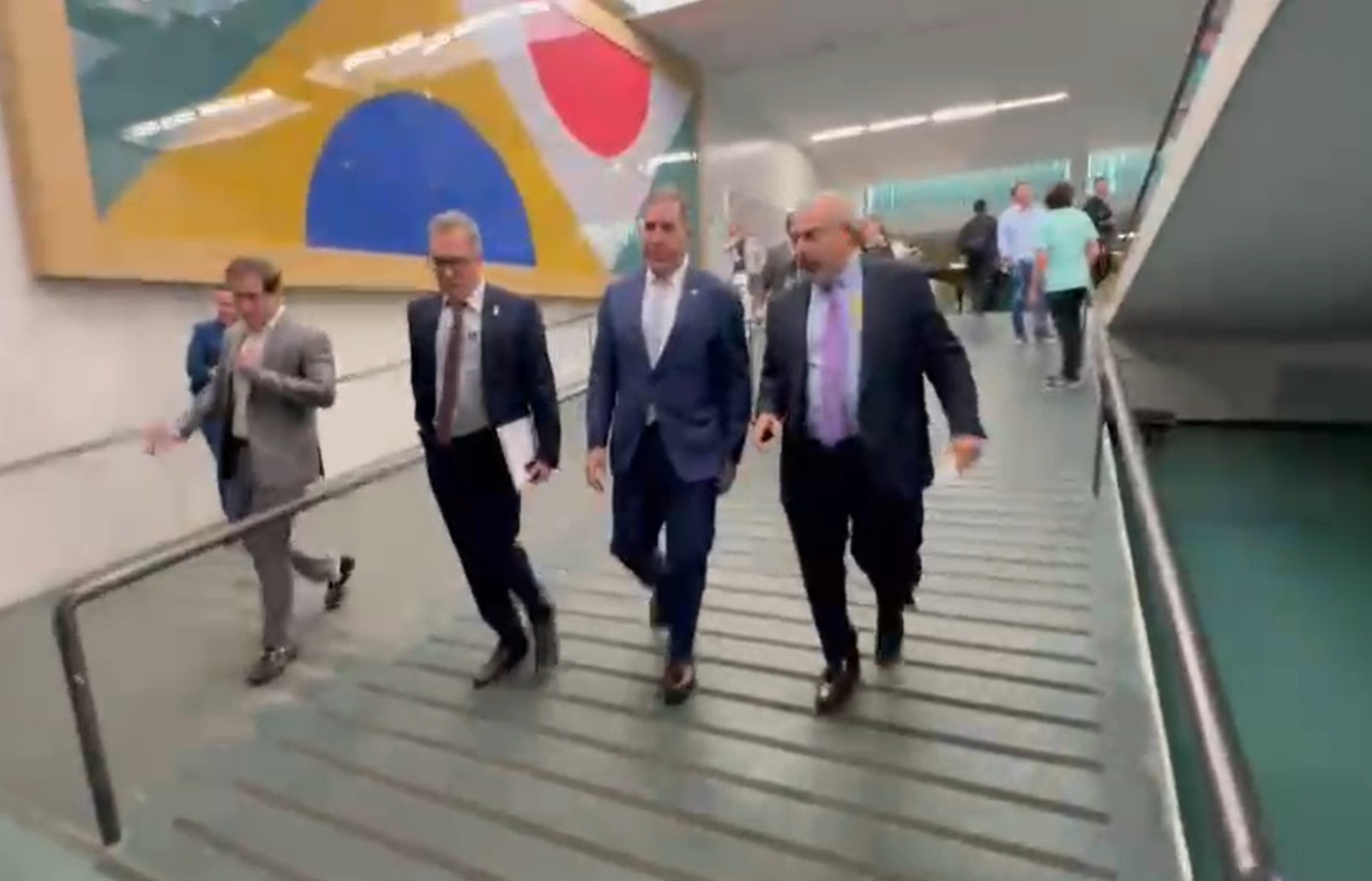 Reforma tributária Sindireceita acompanha entrega do substitutivo do PLP 682024 e debate o texto junto ao deputado Luiz Gastão 2