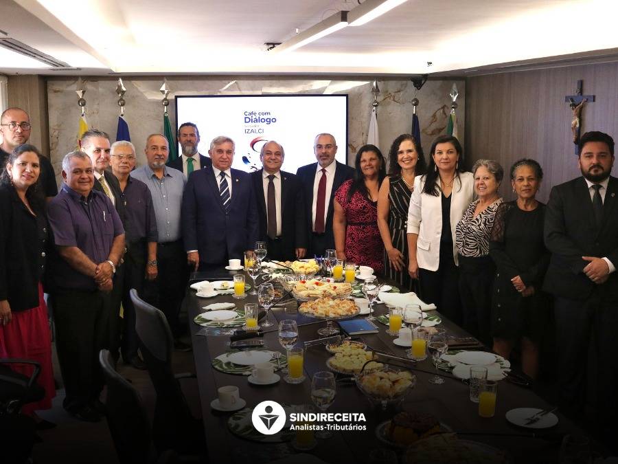 Sindireceita debate reforma tributária com o senador Izalci Lucas em evento promovido pelo SINDJUS