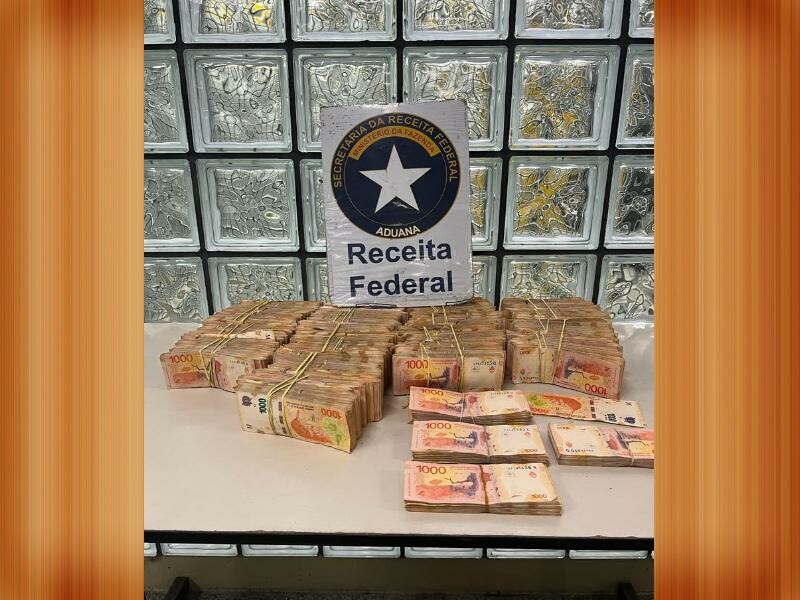 Analistas-Tributários_da_RFB_atuam_na_apreensão_de_cerca_de_3_toneladas_de_drogas_e_R_23_milhões_em_mercadorias_irregulares_no_início_de_novembro_12.jpeg