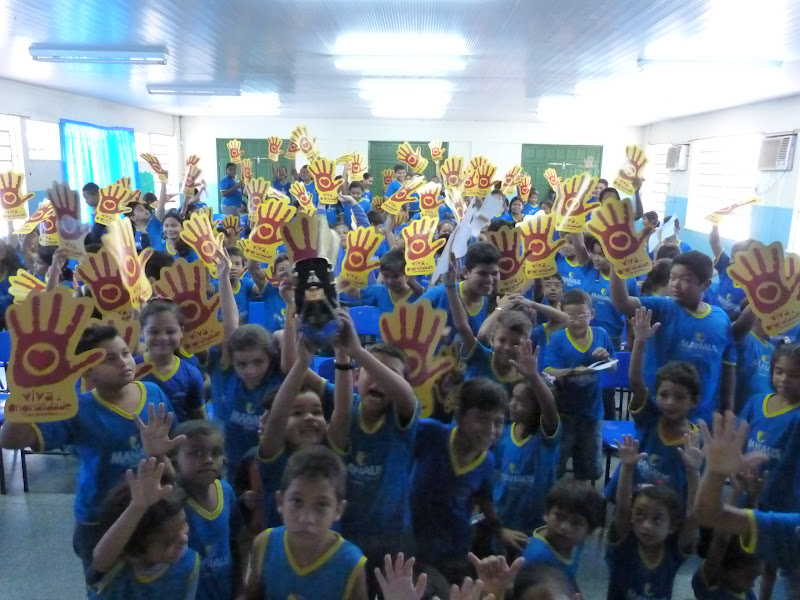 Mais de 120 alunos lotaram o auditório da escola municipal Padre Puga