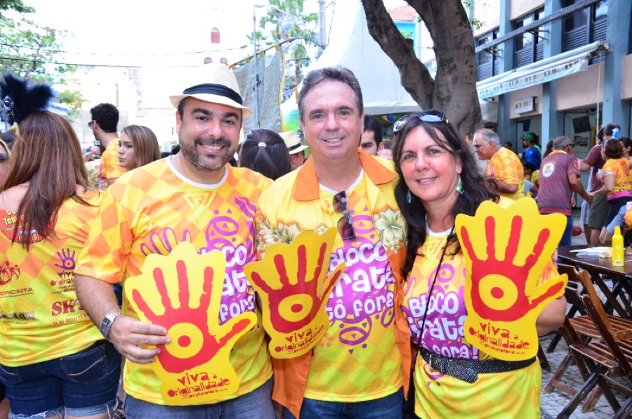 Thales Freitas (Delegado Sindical da DS/Recife); Agenor Ferreira de Lima Filho (Desembargador do Tribunal de Justiça de Pernambuco) e esposa.