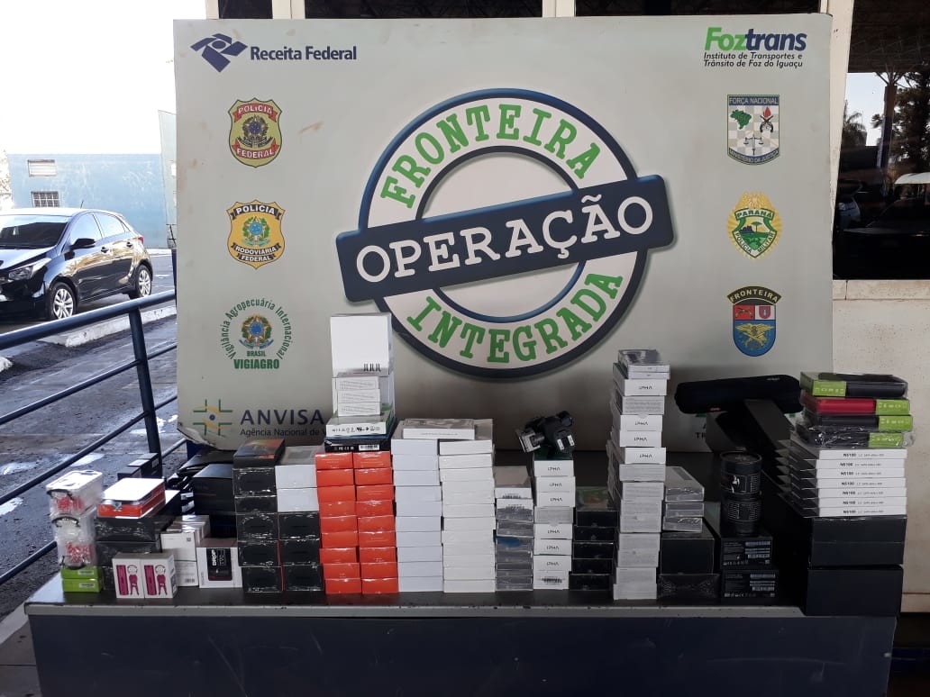 Cigarros eletr nicos e c meras