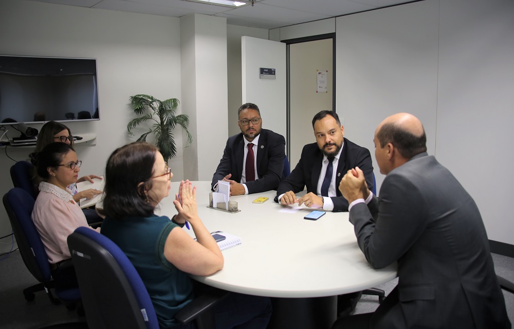 Sindireceita discute temas de interesse da categoria em reunião com representantes da COGEP