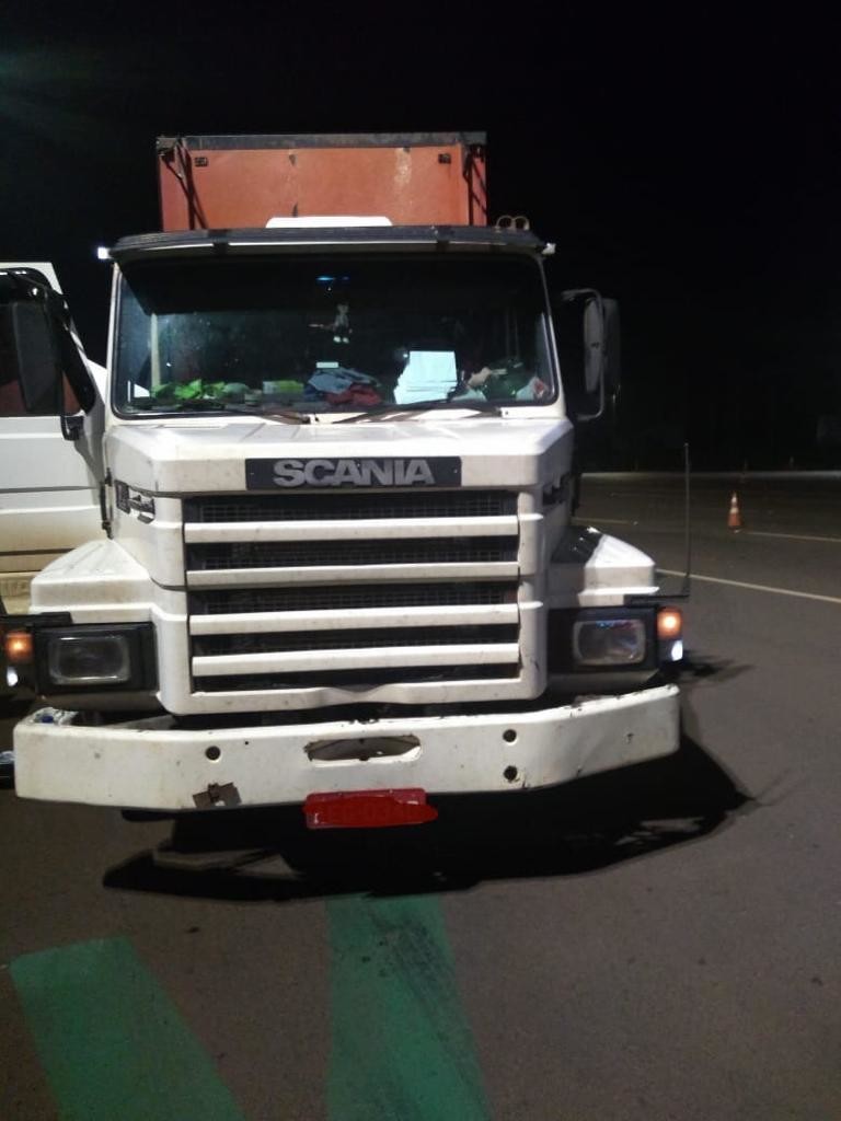 carreta retida no Paran 1