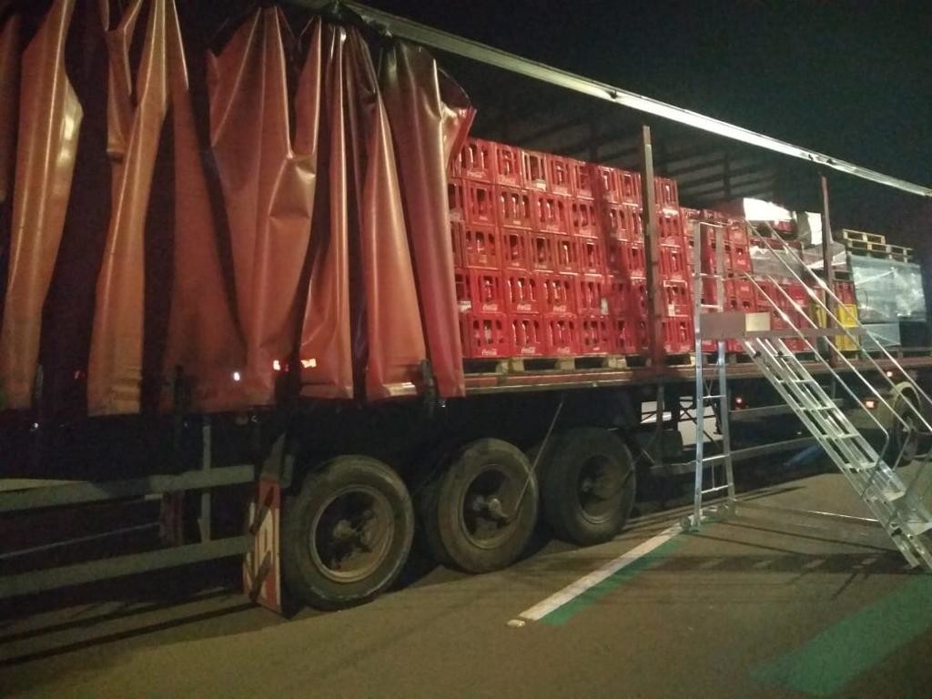 carreta retida no Paran 3