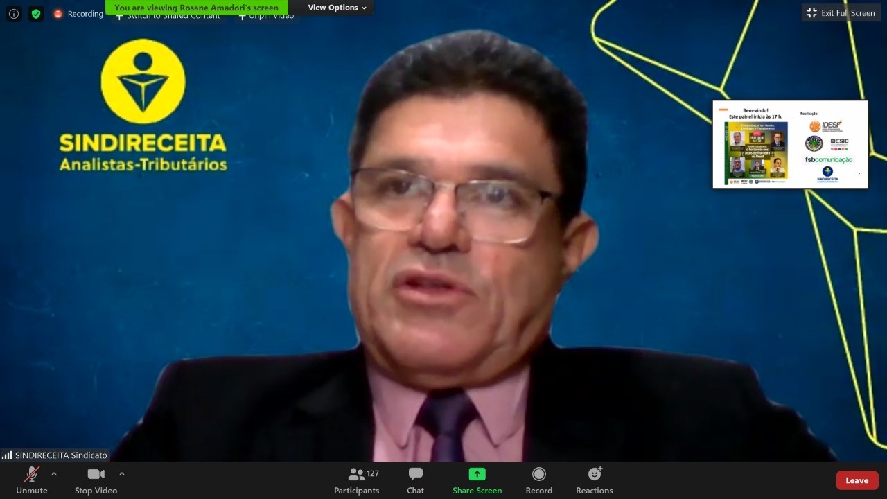 Presidente do Sindireceita defende o fortalecimento da Aduana ao participar do seminário