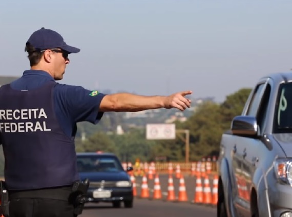 Receita Federal responde solicitação do Sindireceita para assegurar Analistas-Tributários nos grupos de prioridade da vacinação contra a COVID-19